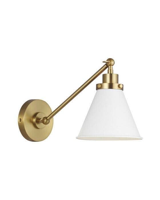 Wellfleet vägglampa vit/mässing