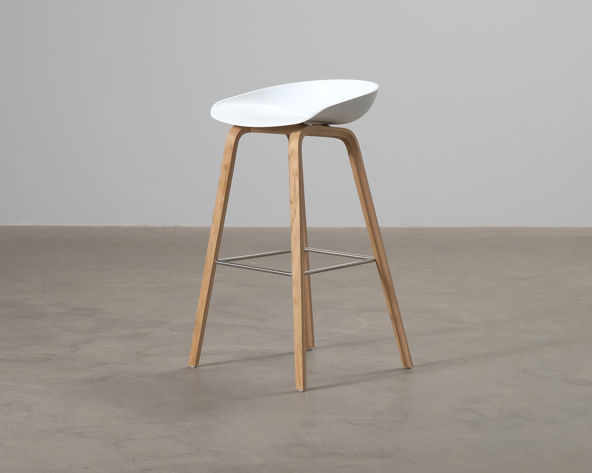 HAY About A Stool AAS32 barstol vit / ek