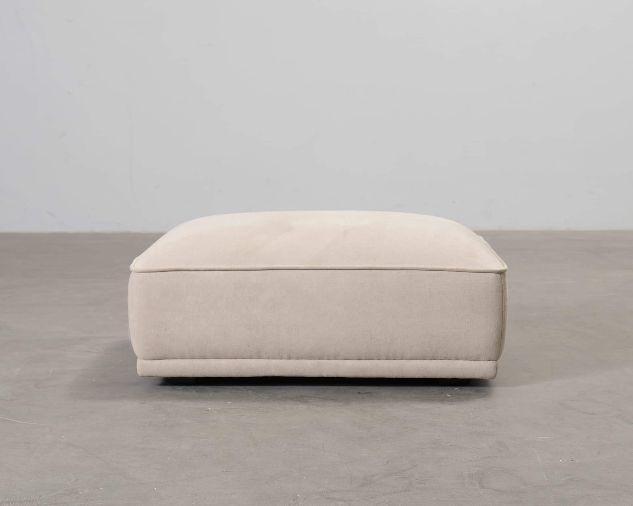 Sofacompany Leonora fotpall beige