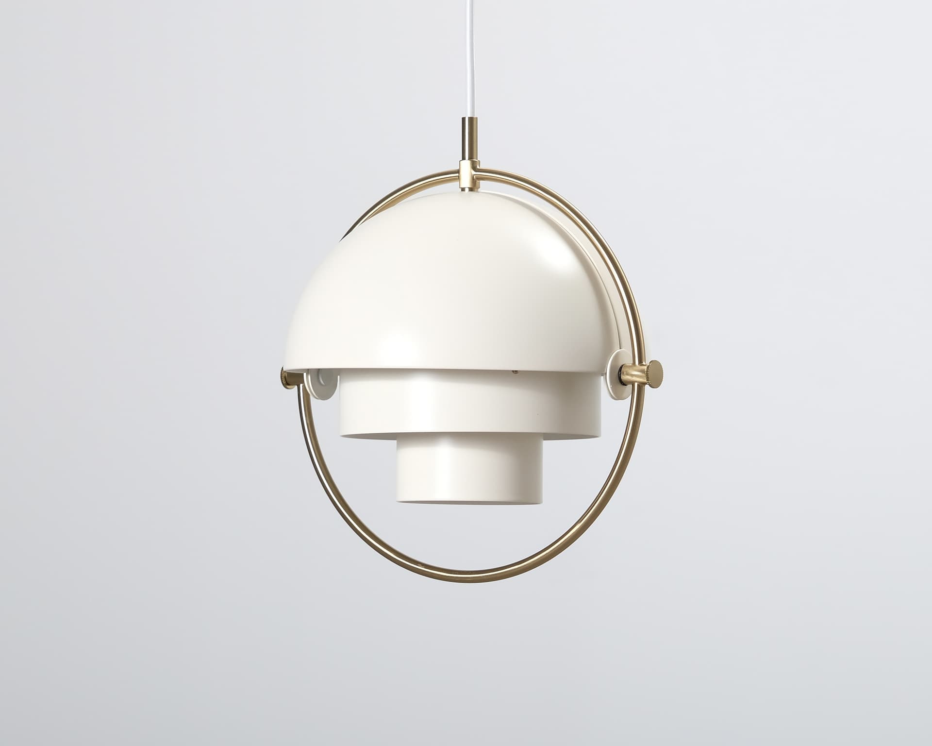 Gubi Multi-Lite pendellampa ø 25,5 cm vit / mässing