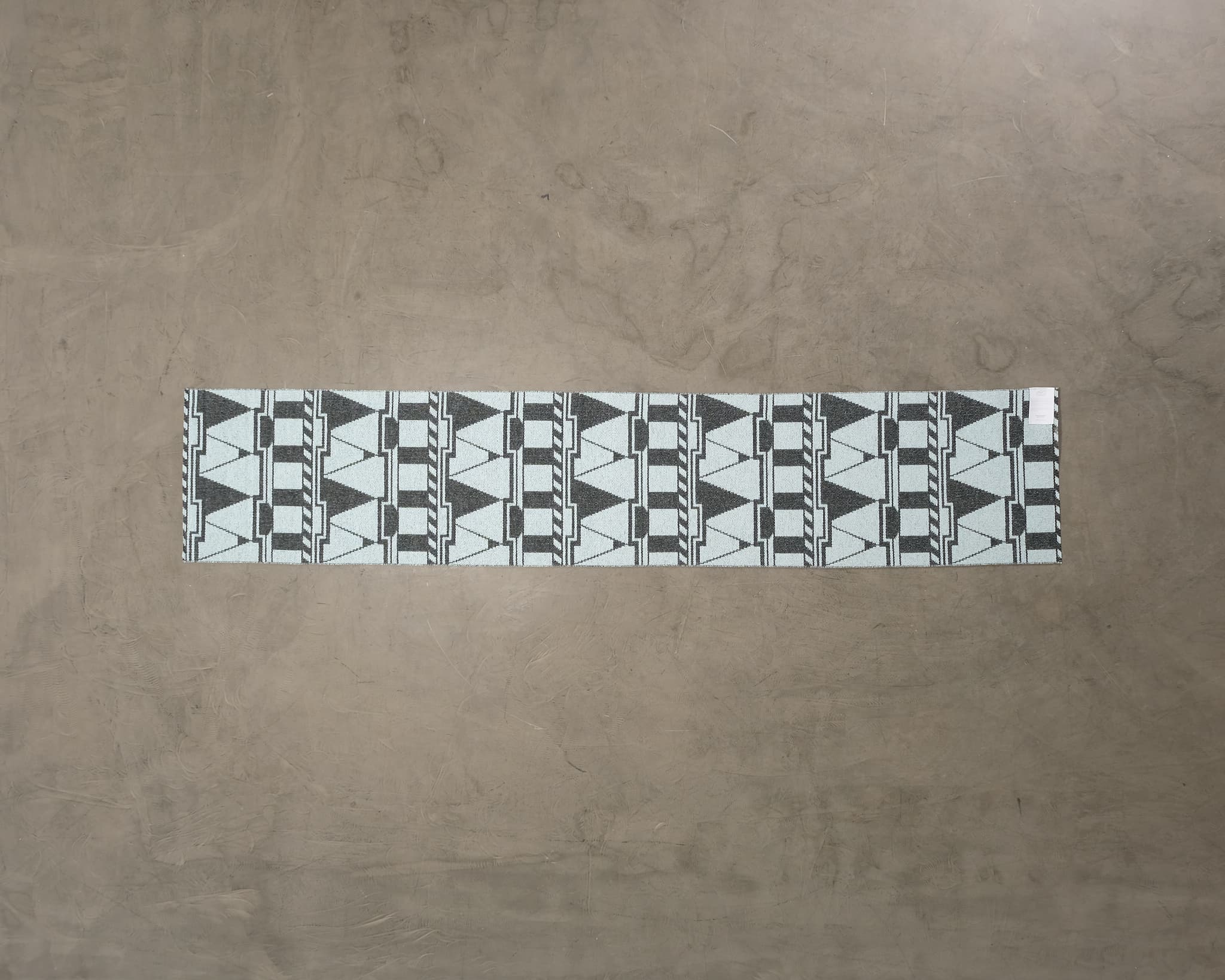 Varg Designkollektiv Stad matta 70 x 350 cm blå