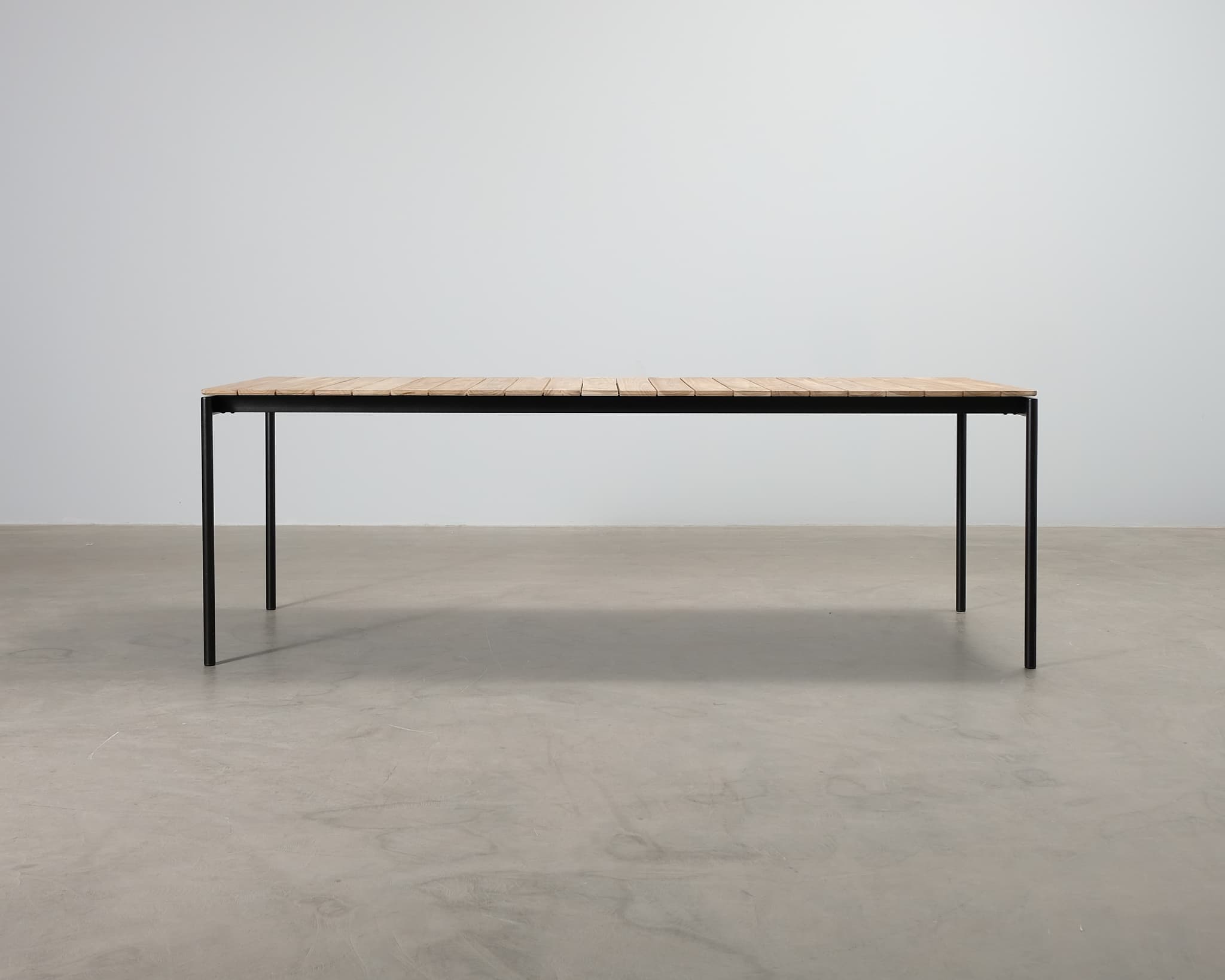 &Tradition Ville AV26 bord 220 cm