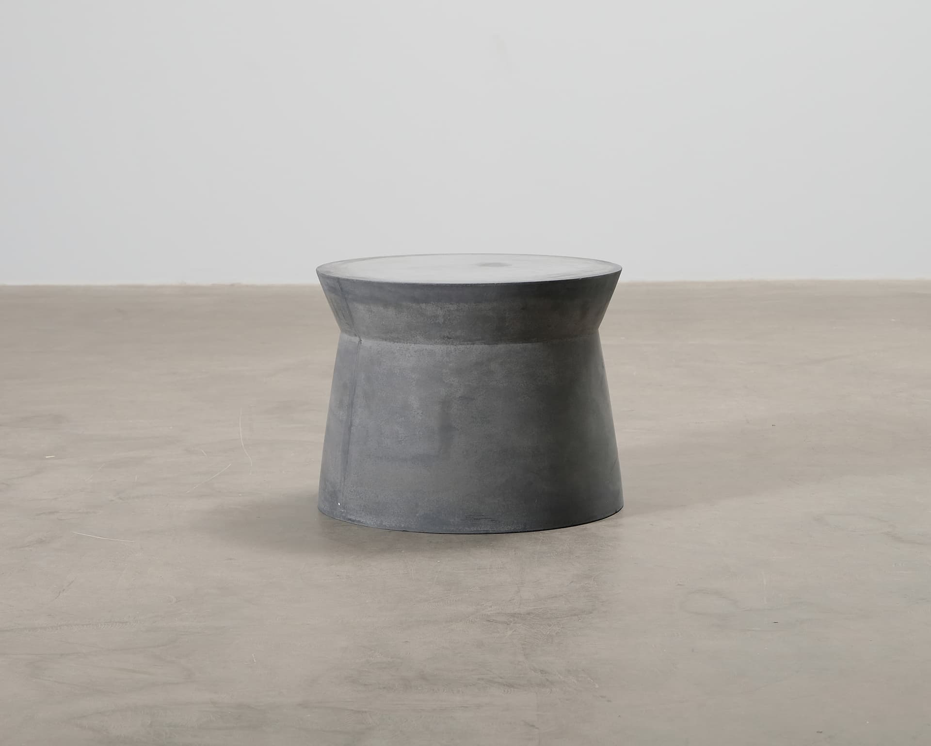 Broste Copenhagen Fiber sidobord Charcoal