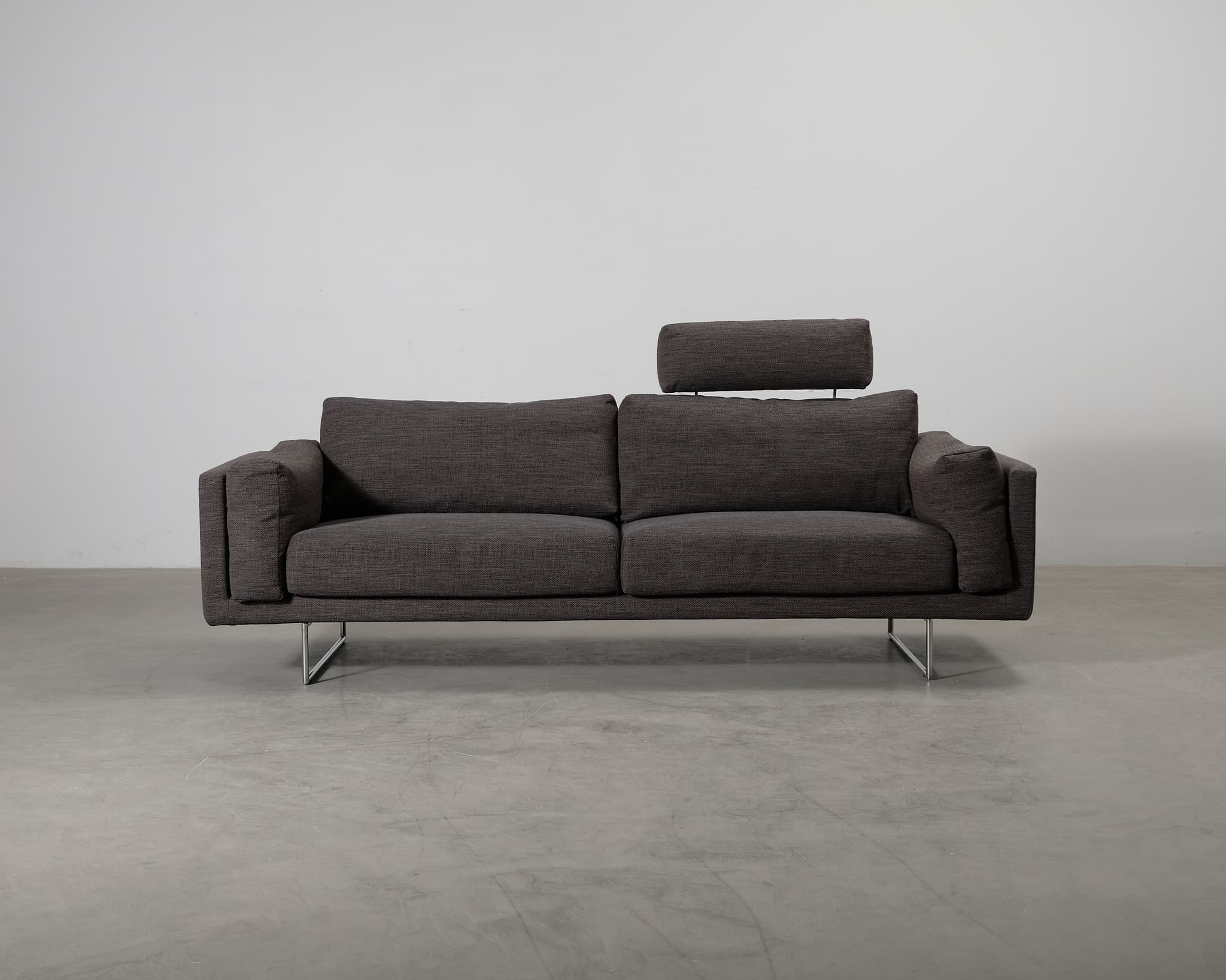 Ire Möbel Altero A 3-sits soffa brungrå