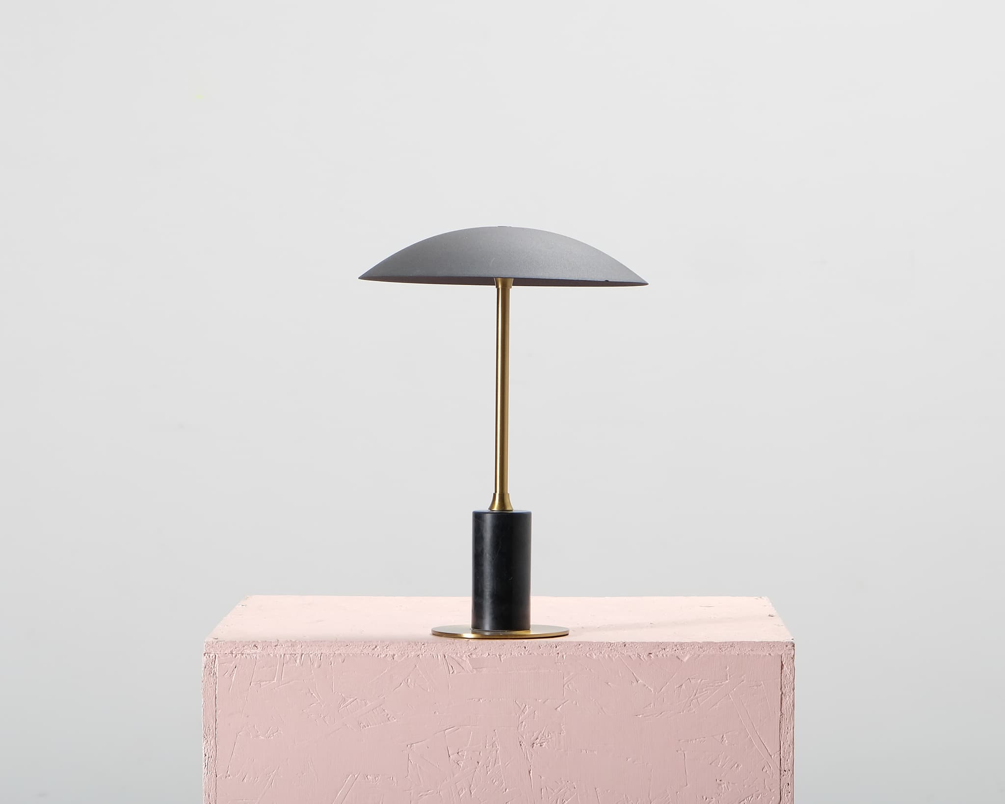 Dyberg Larsen Moon bordslampa svart