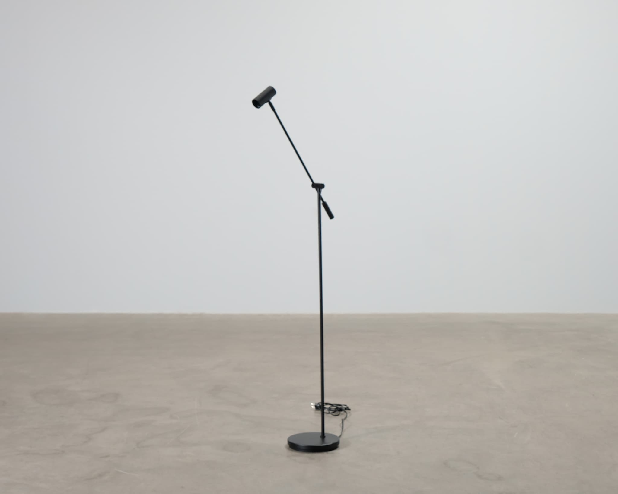 Belid Cato golvlampa svart