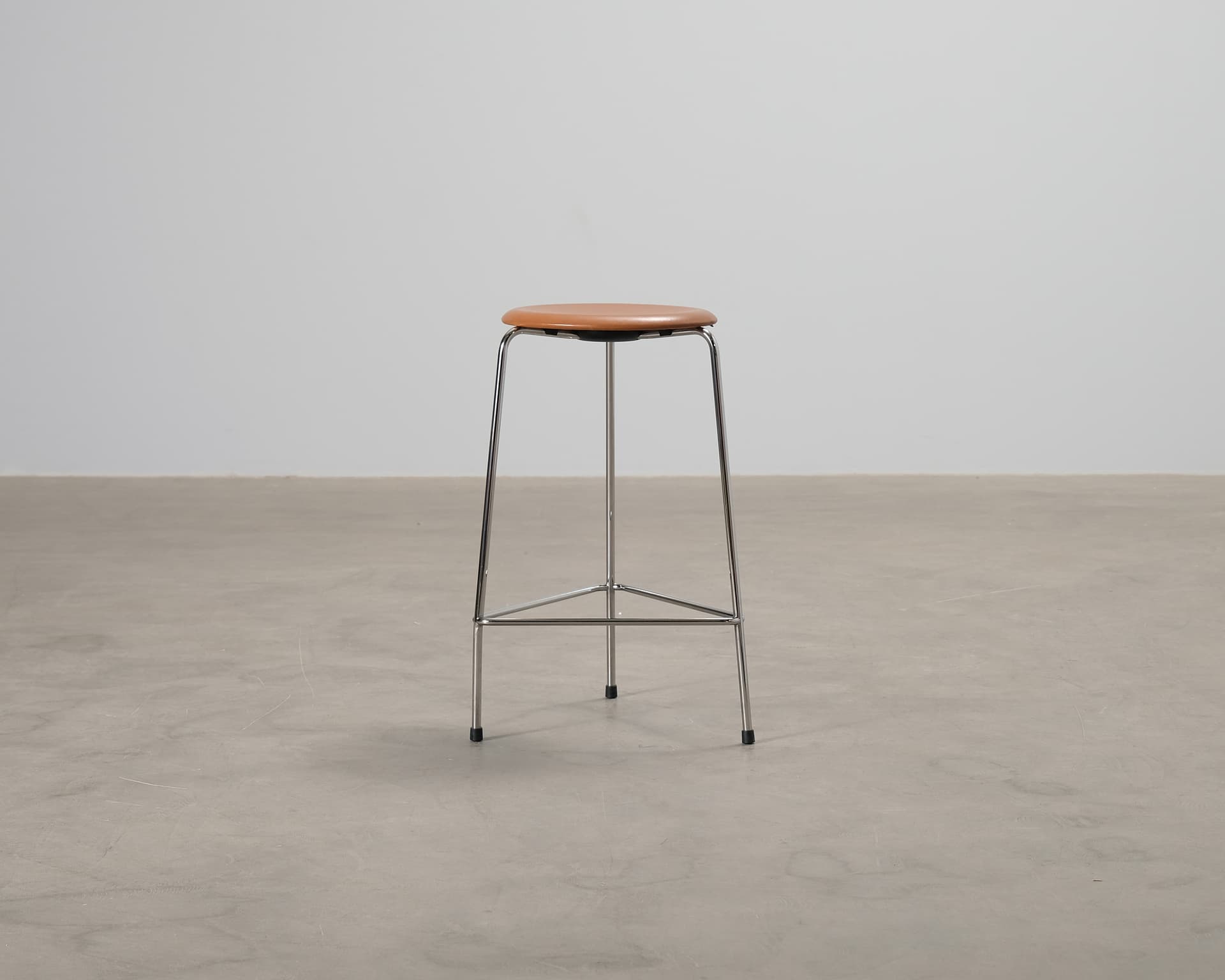 Fritz Hansen High Dot barstol krom / brunt läder
