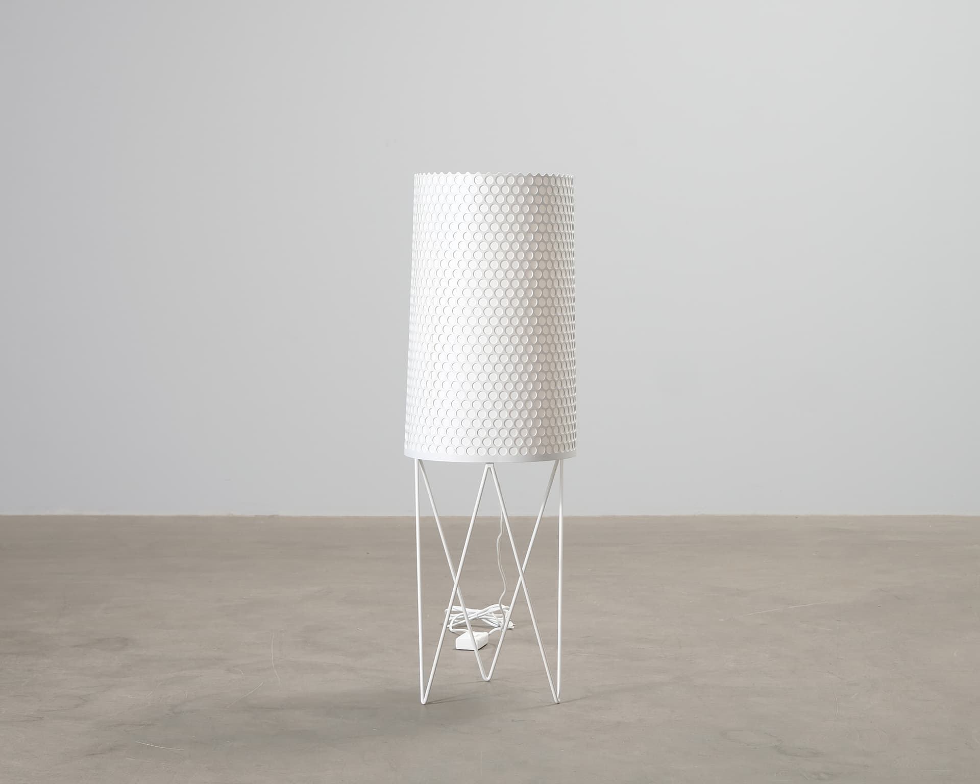 GUBI Pedrera PD2 golvlampa vit