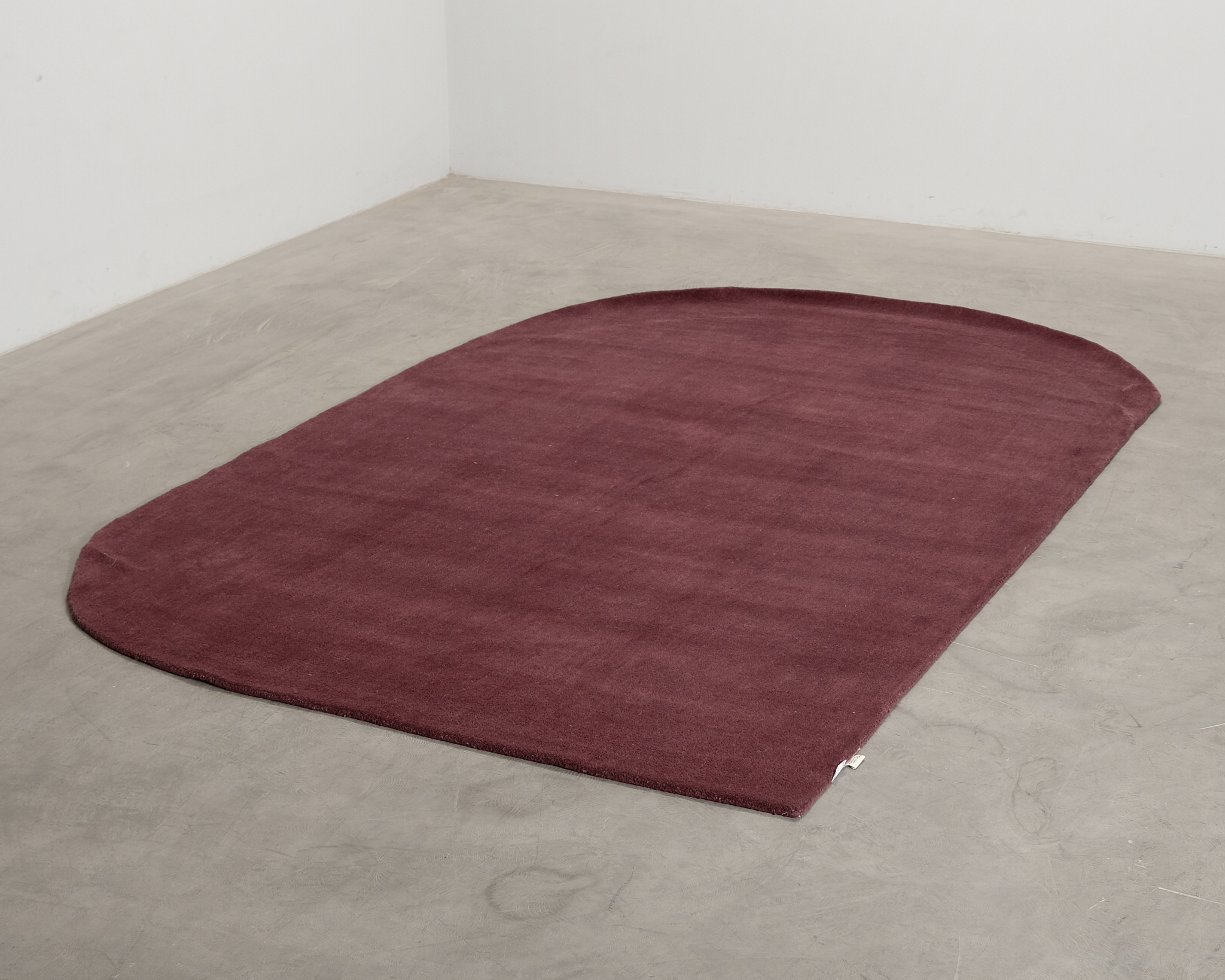Classic Collection Contour ullmatta 200 x 300 cm vinröd