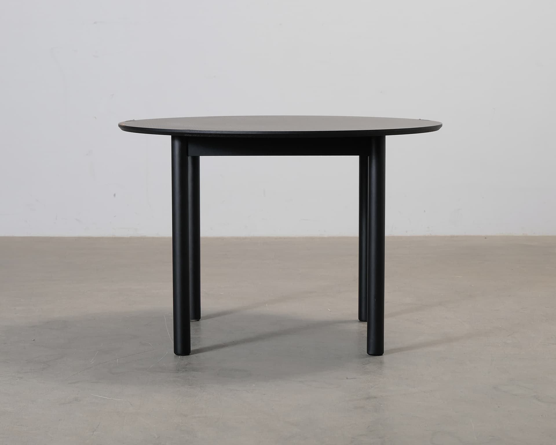 Department Wood matbord ø 110 cm svart