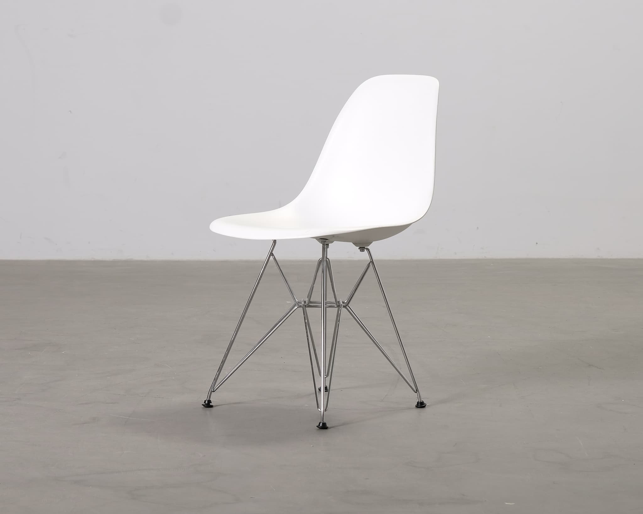 Vitra Eames DSR stol vit