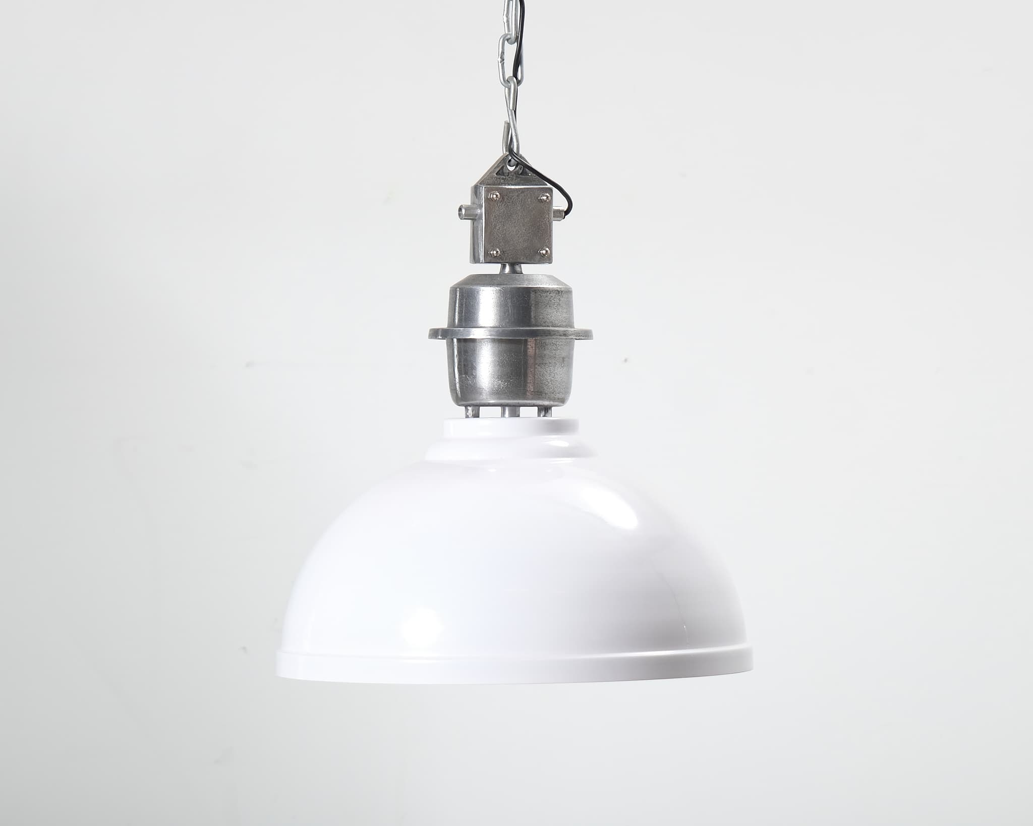 PR Home Manchester pendellampa vit