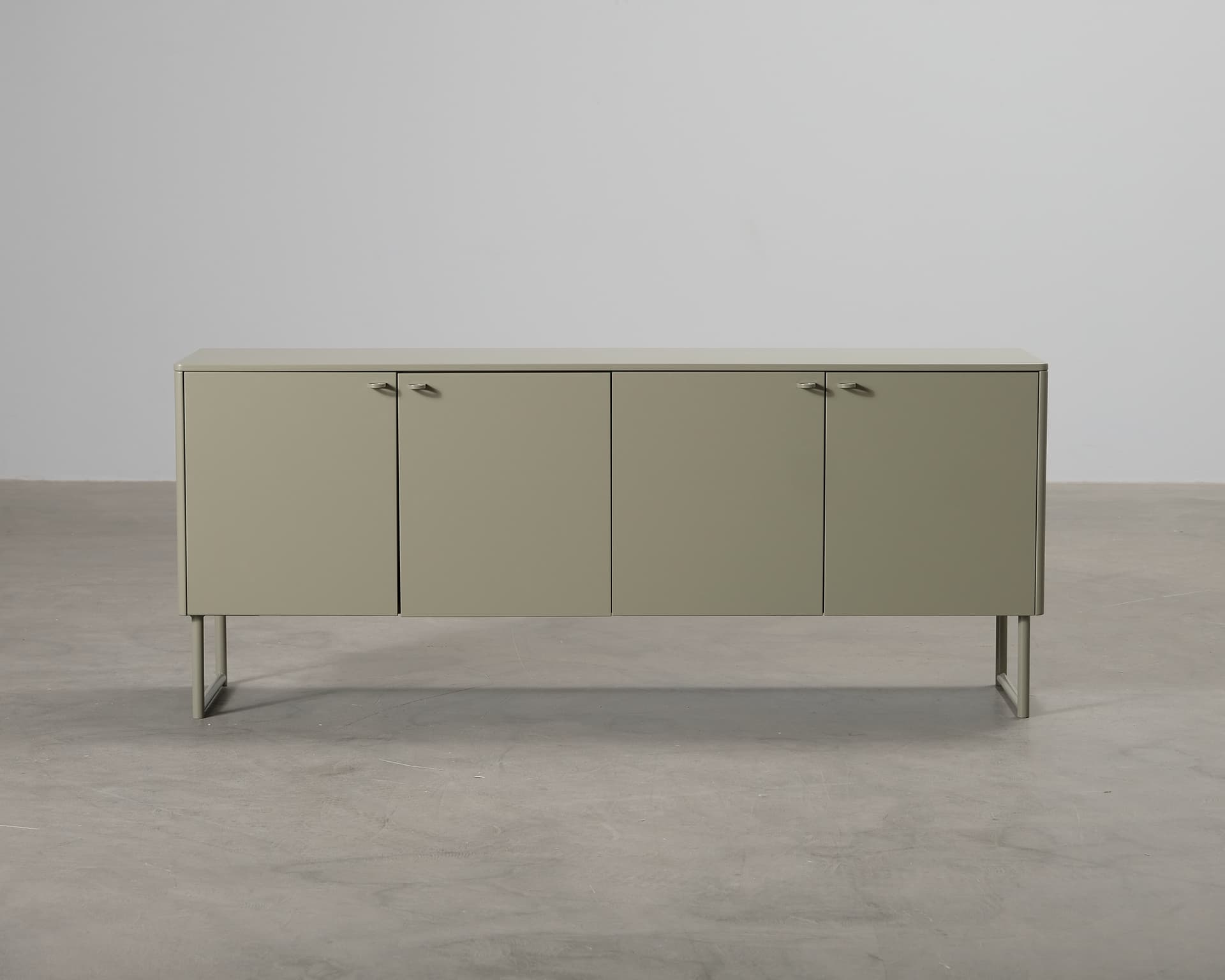 Mavis Deus sideboard olivgrön