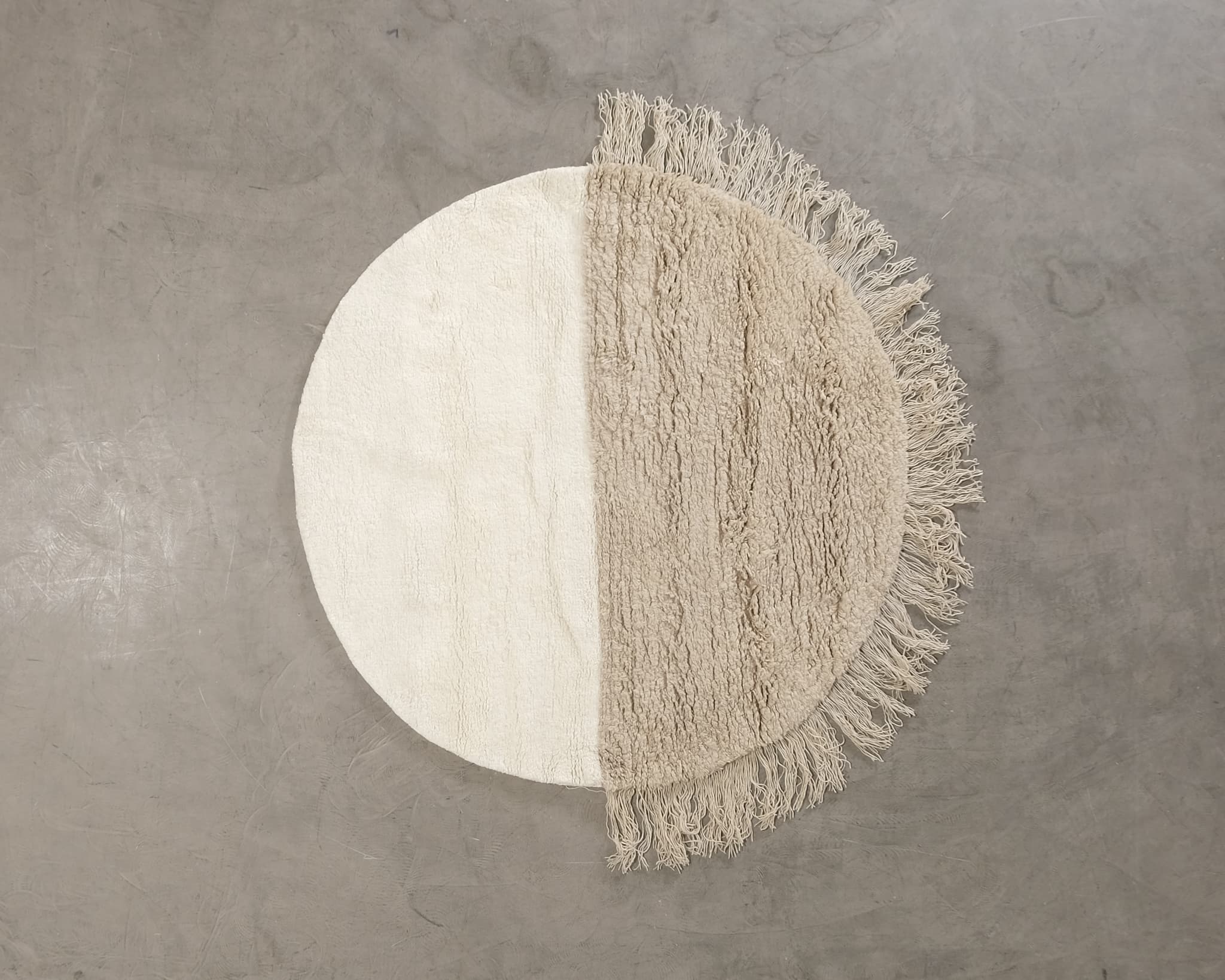 Woven Works Arc ullmatta ø 160 cm vit / beige