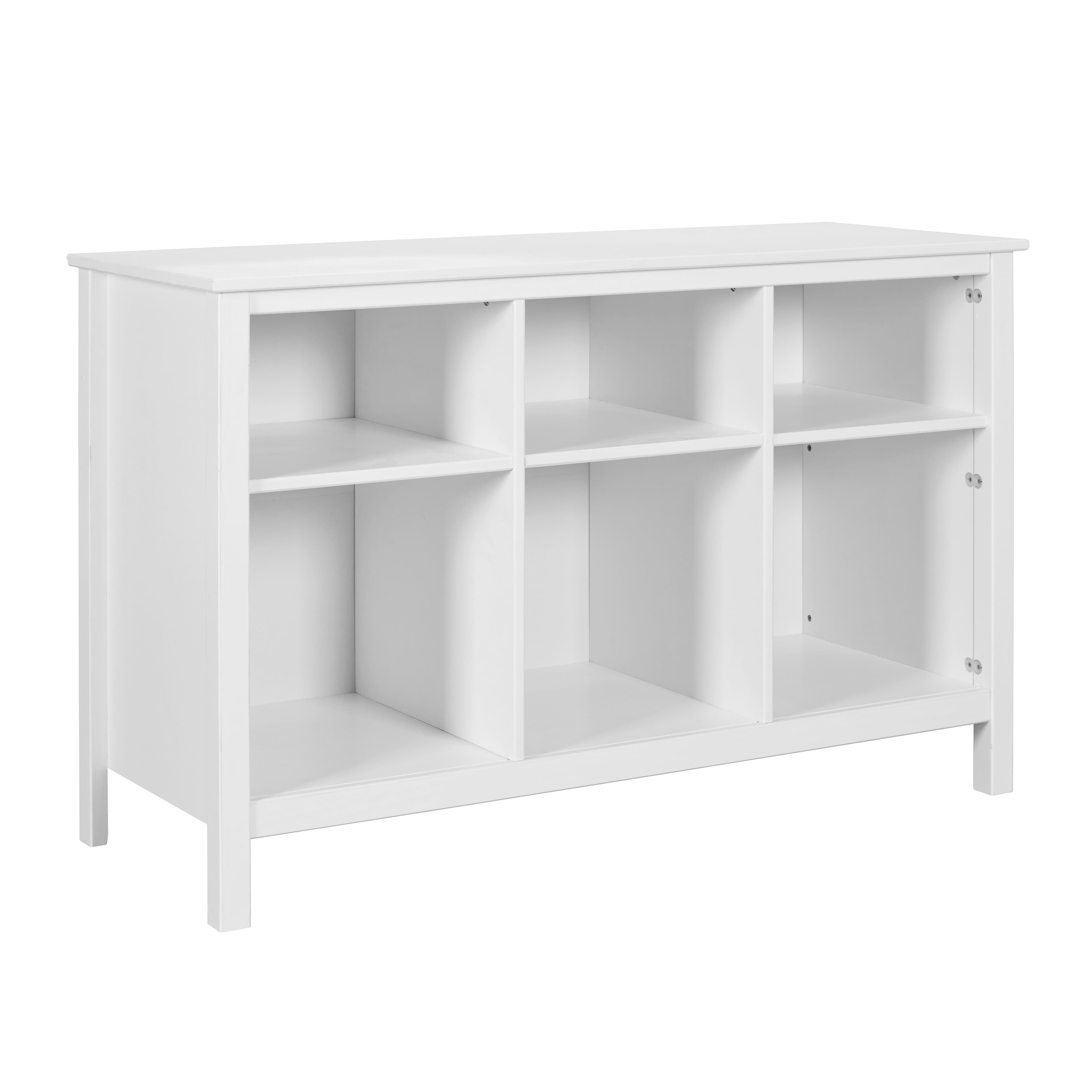NORDIC LIVING COLLECTION Massiv furuhylla med 3 hyllplan och 6 fack, vitlackerad. Totalmått: 122 x 45 x 76 cm.