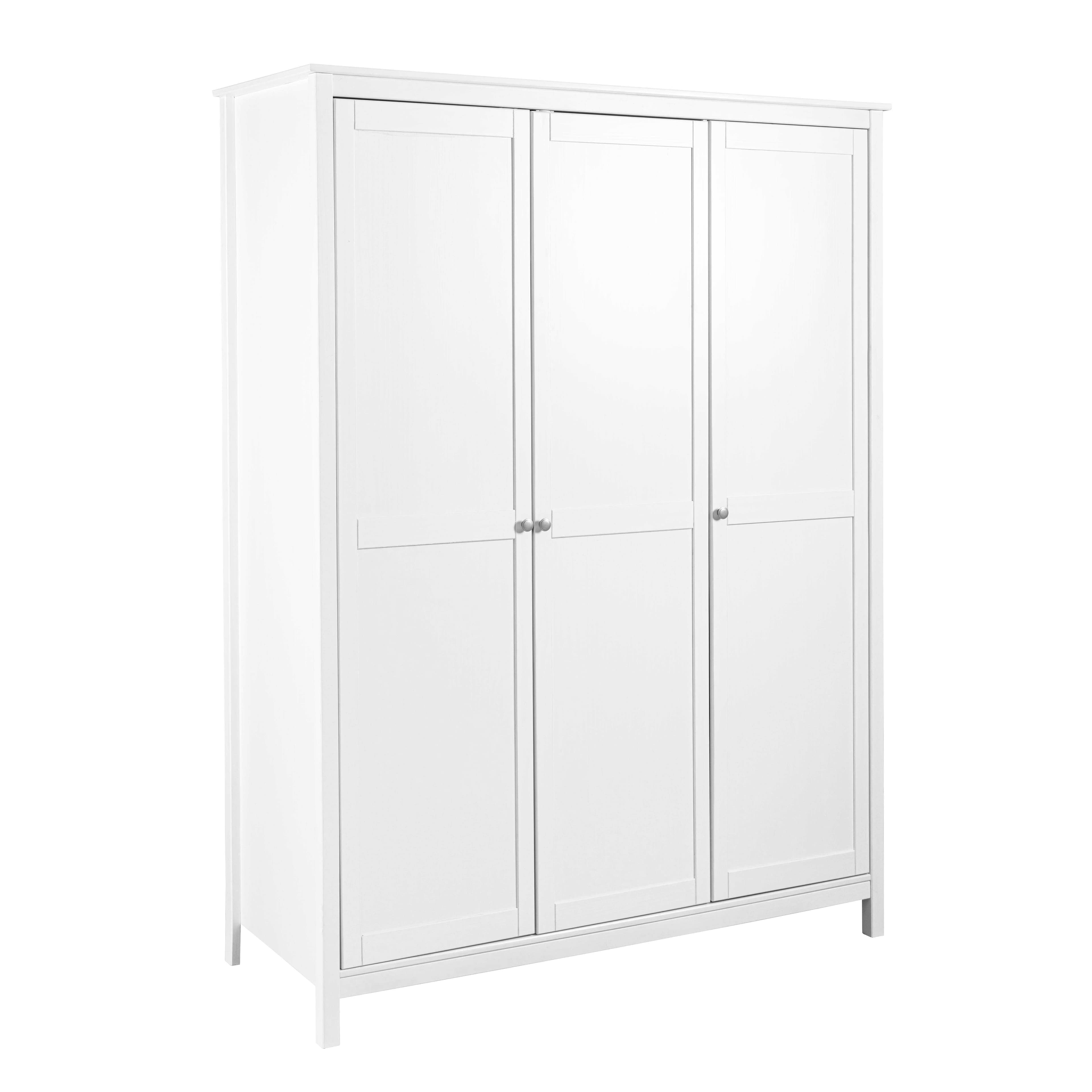 NORDIC LIVING COLLECTION Garderob i massiv furu med 3 dörrar, vitlackerad, totalmått 155 x 60 x 210 cm.