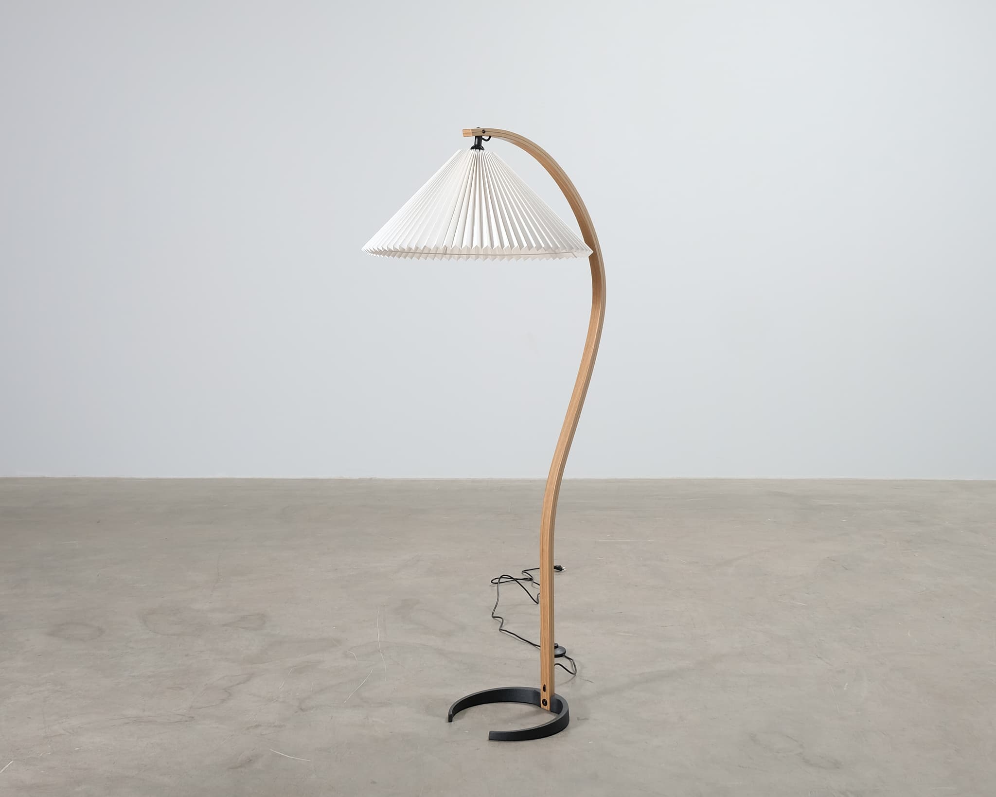 Gubi Timberline golvlampa