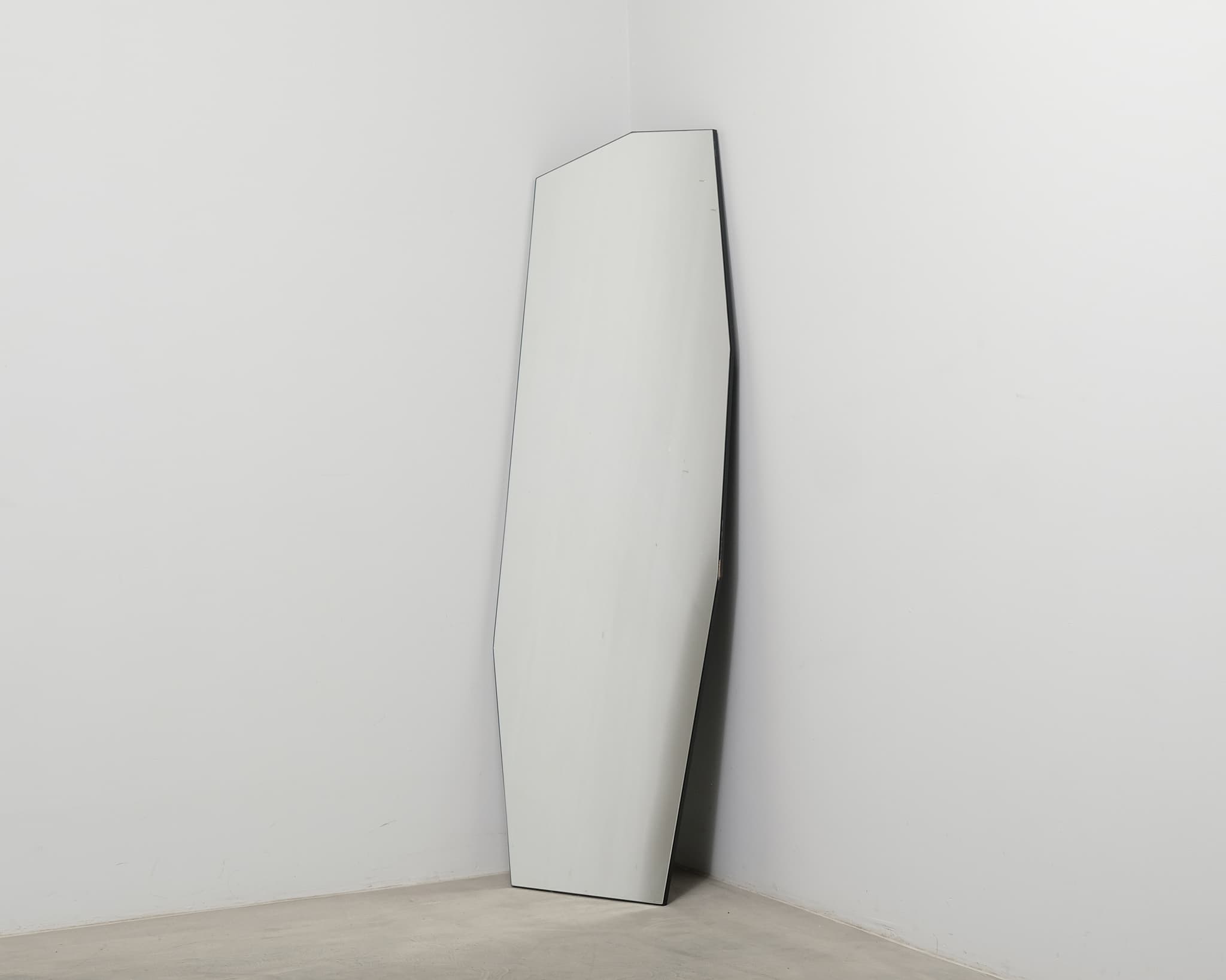 Ferm Living Shard spegel 58 x 165 cm svart