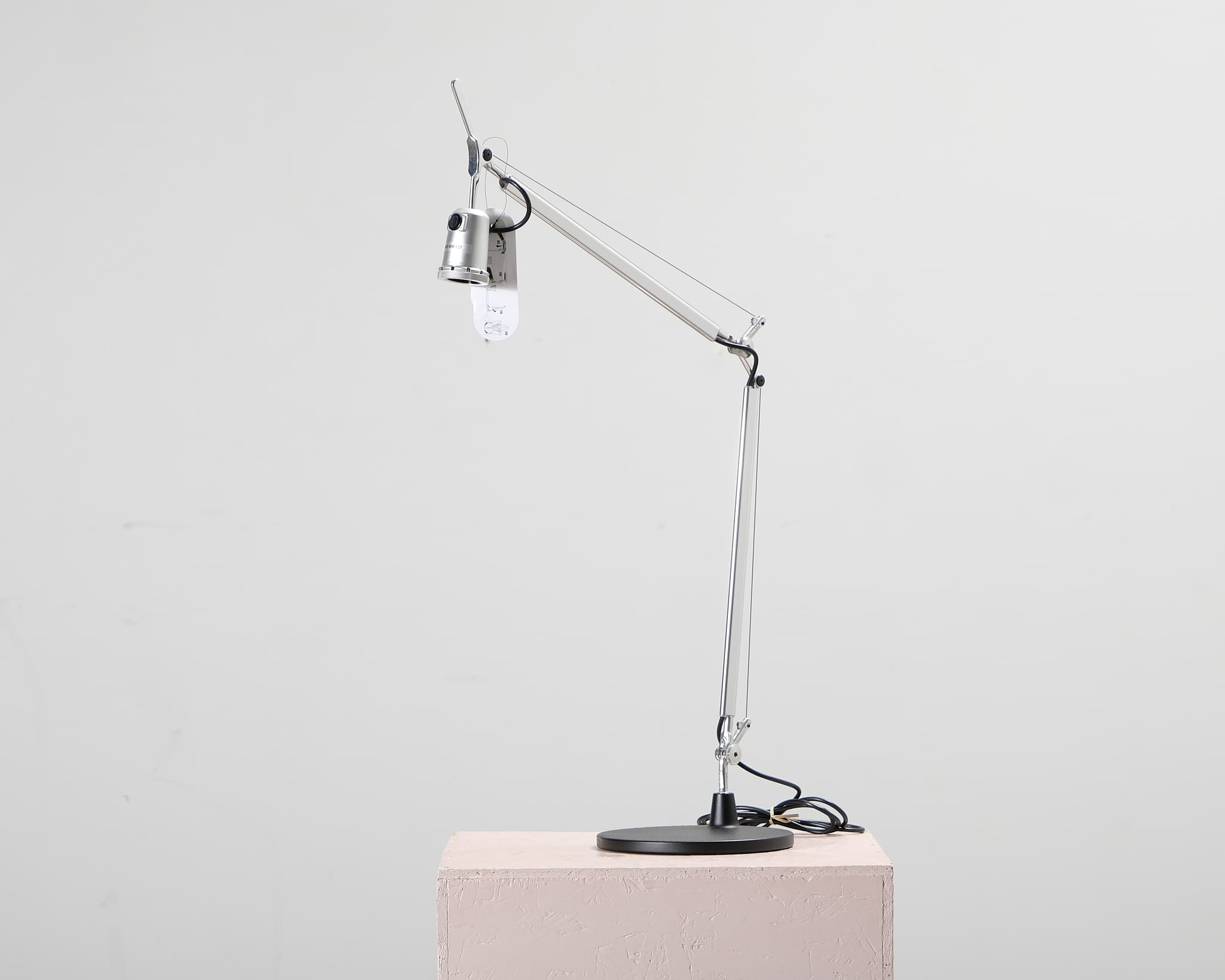 Artemide bordslampa